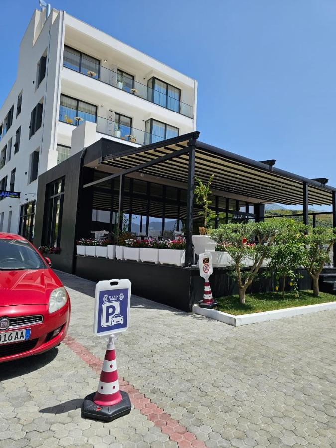 Kaan Hotel Radhimë Buitenkant foto